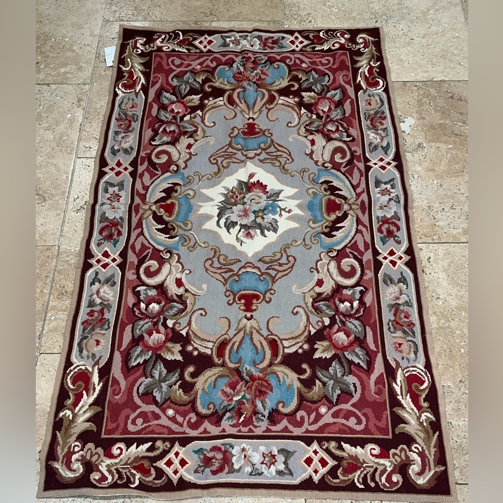 Needlepoint rug, 100% wool.